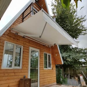 کاربردهای سایبان برقی در باغ و ویلا