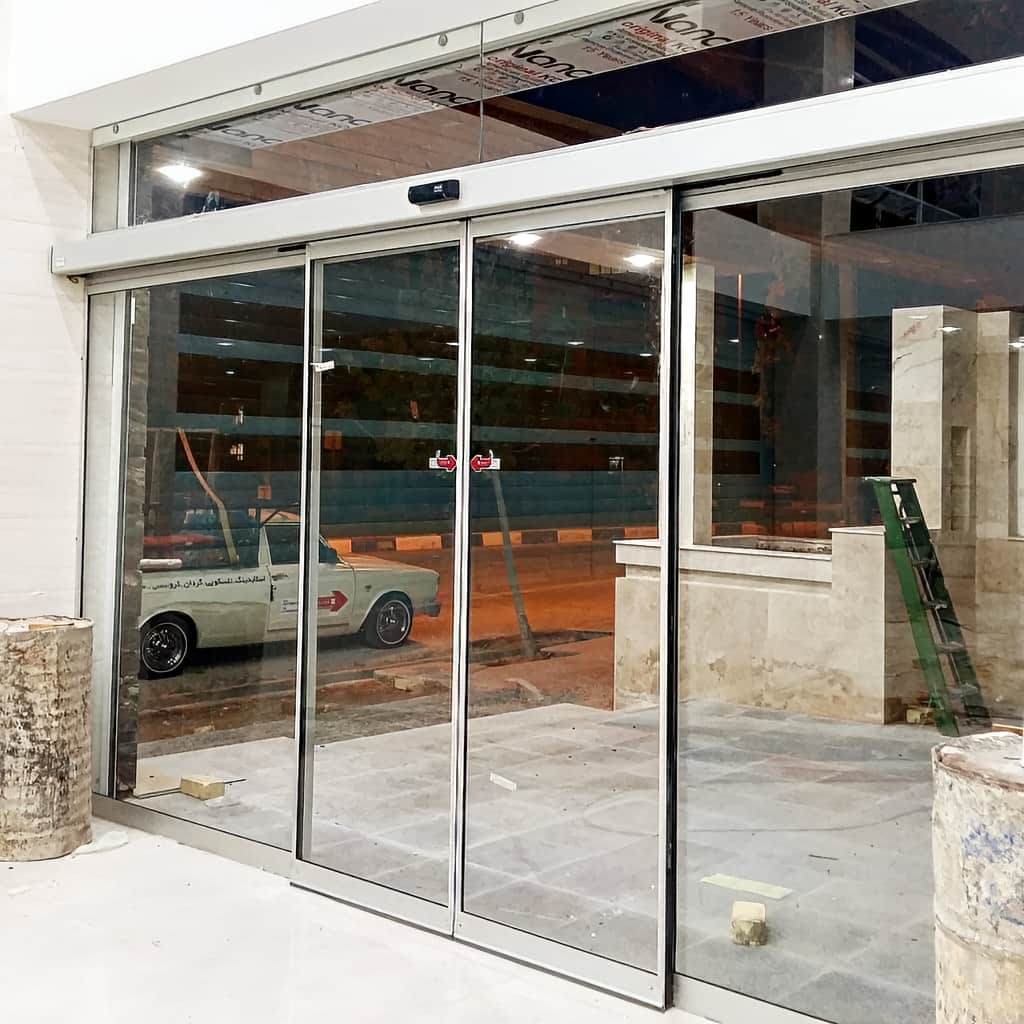 درب شیشه ای اتوماتیک مدرن