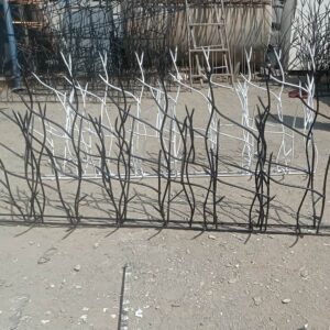 حفاظ شاخ گوزنی با تراکم شاخه های فلزی