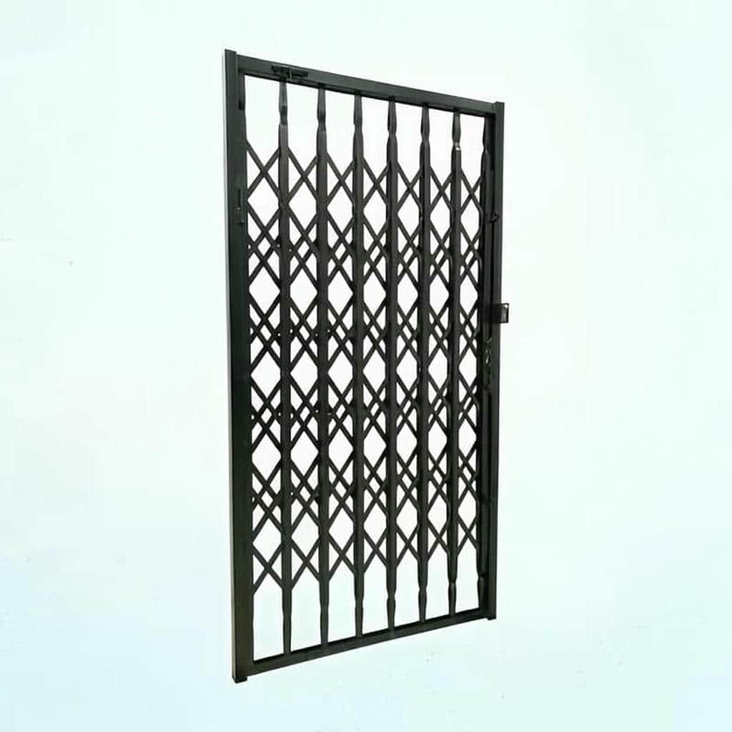 اجرای درب آکاردئونی برای واحد اداری با چهارچوب تراز