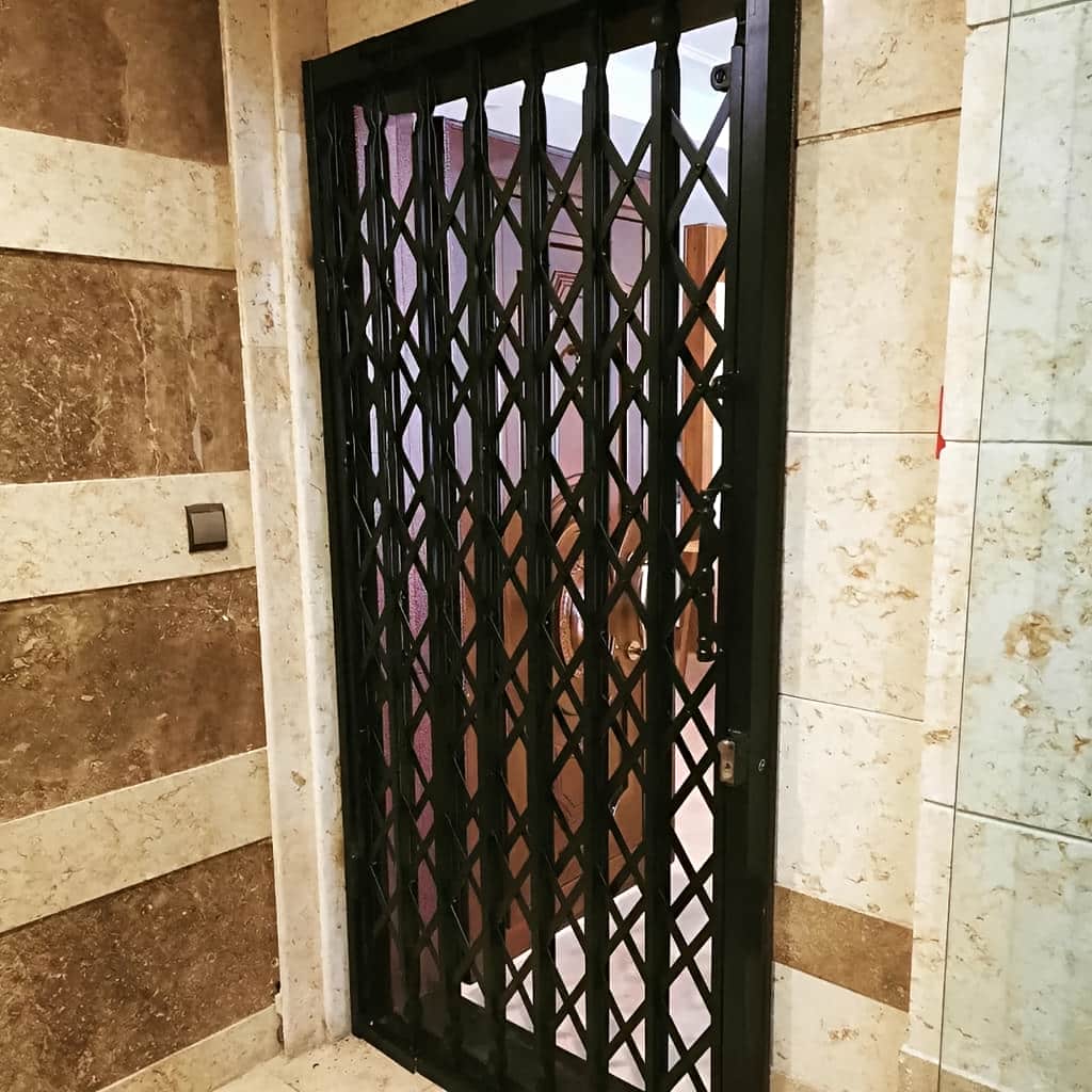 حفاظ آکاردئونی کم جا راهرو با پروفیل و قاب تقویتشده