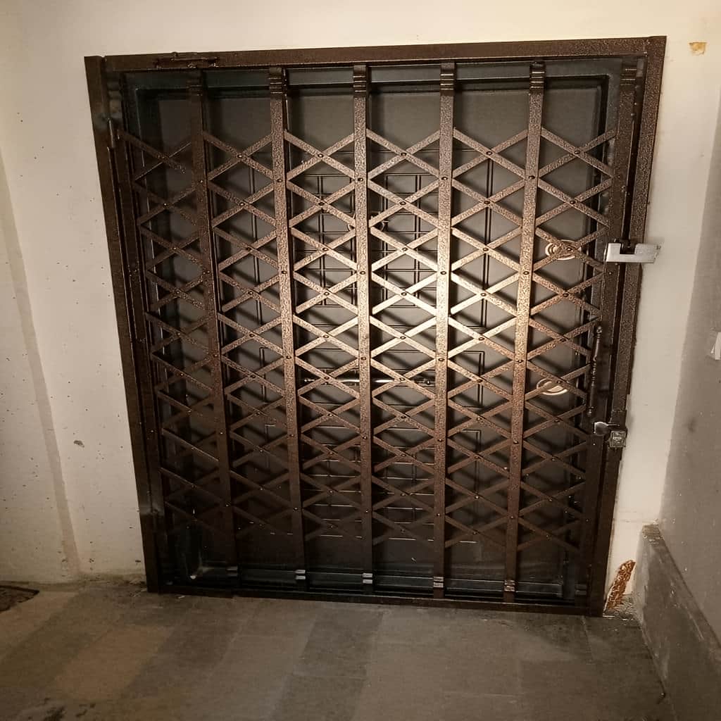 خدمات نصب درب آکاردئونی برای واحد اداری برای سفارش مطمئن