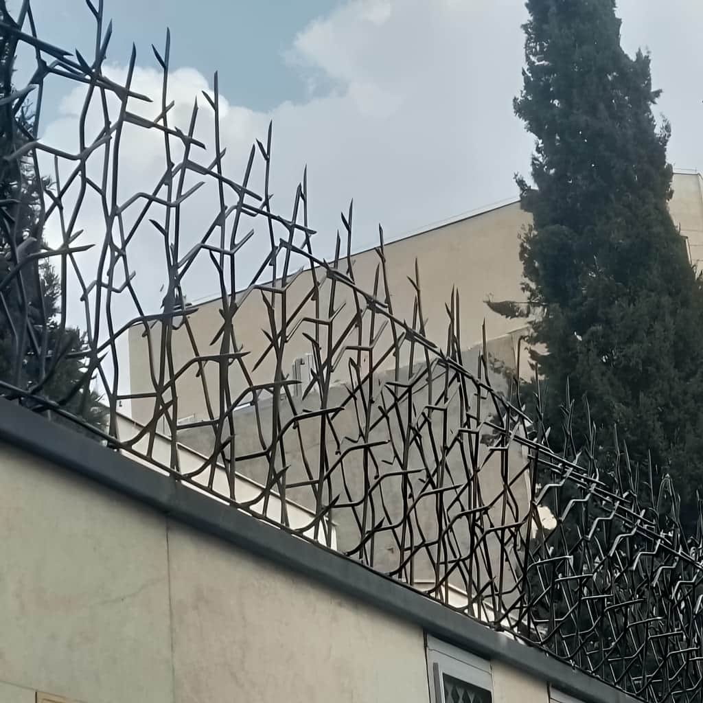 ساخت حفاظ دیوار ضد سرقت میلگردی با جوشکاری منظم