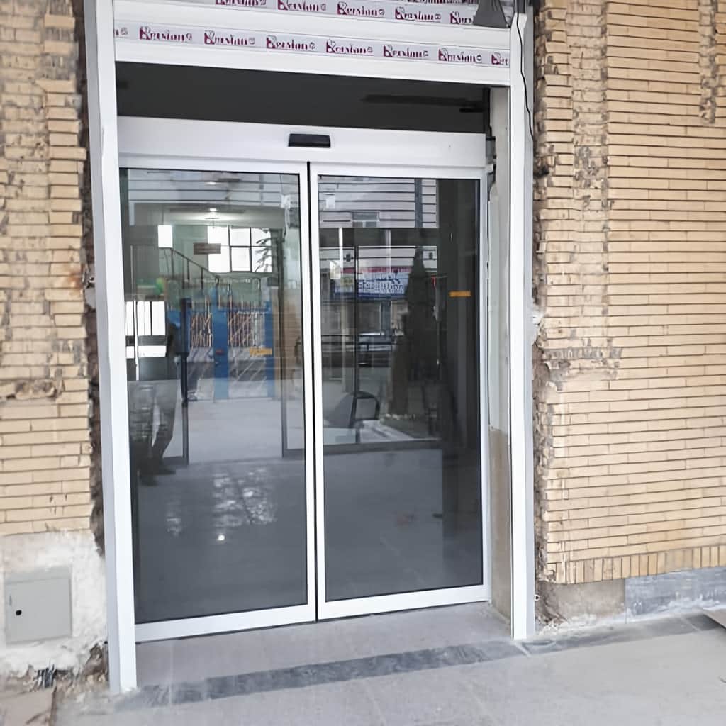 درب اتوماتیک شیشه ای تلسکوپی با ساختار چند لنگه هماهنگ