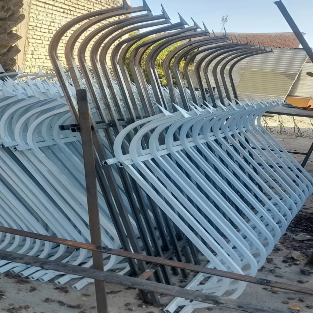 ساخت حفاظ دیوار فلزی ردیفی با جوشکاری تمیز