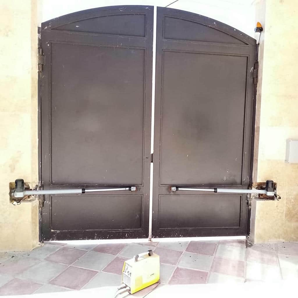 درب ویلایی ریلی برای خرید ورودی محوطه باغ