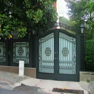 6 مدل درب حیاط طاق دار