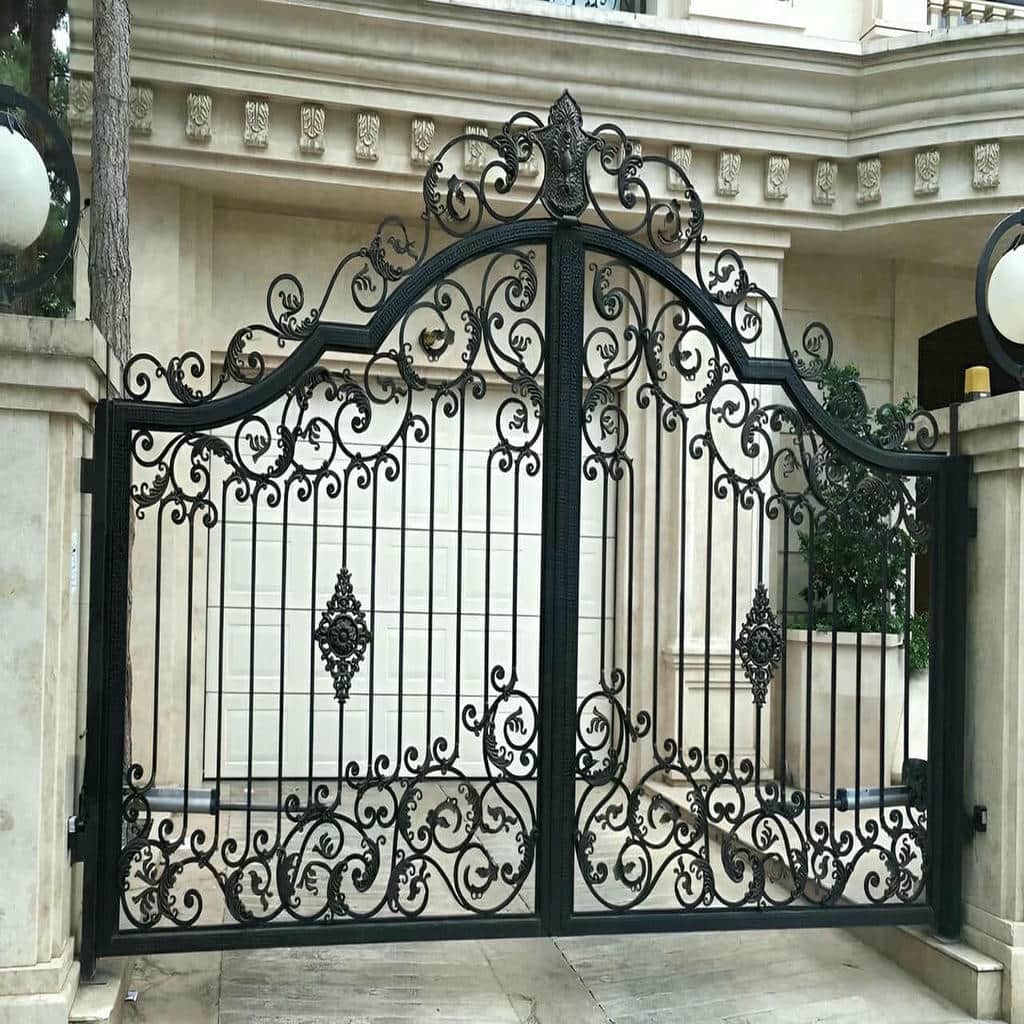 سفارش درب باغی ویلایی فرفورژه با طرح گلدار