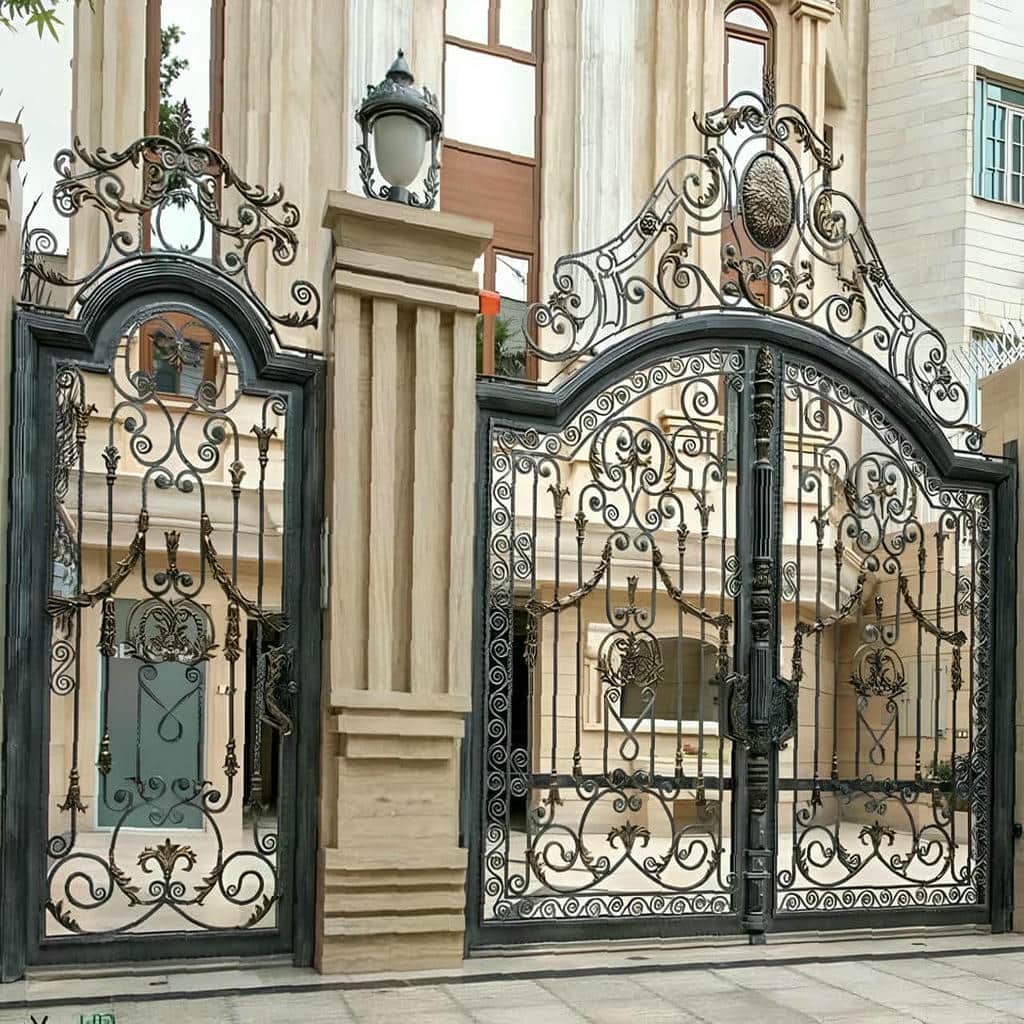 درب پارکینگ فلزی دو لنگه مدرن برای نصب در نمای مینیمال