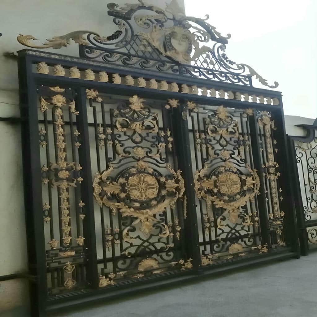 درب حیاط مشبک نورگیر برای خرید ورودی روشن