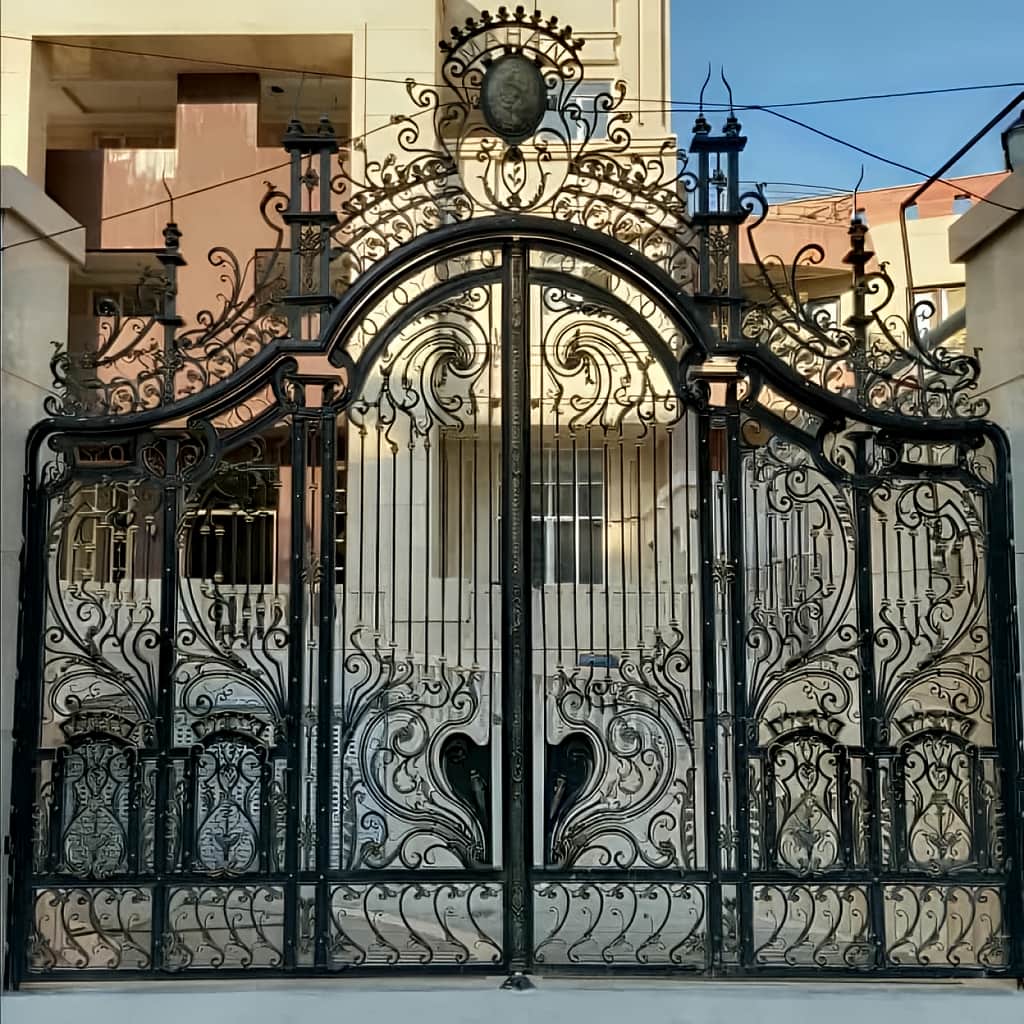 خرید درب ساختمان ساده شاسی فلزی برای ورودی نفررو