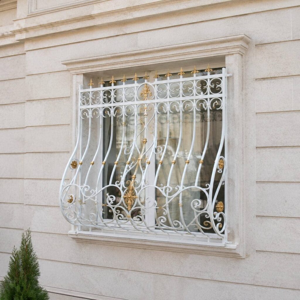 حفاظ پنجره شیک قاب دار ساده برای نمای خلوت