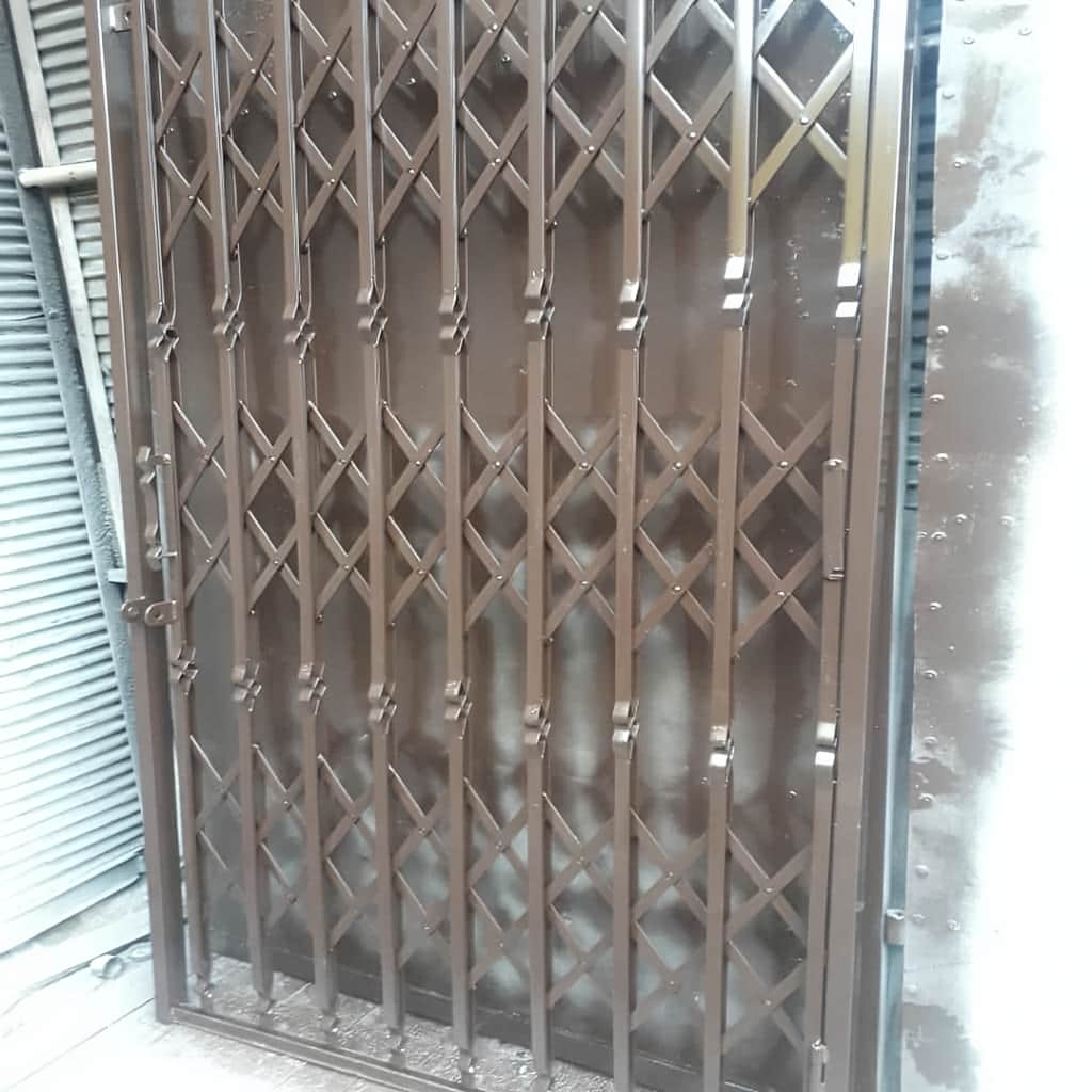 انواع حفاظ نرده ای درب آپارتمان کدام است؟