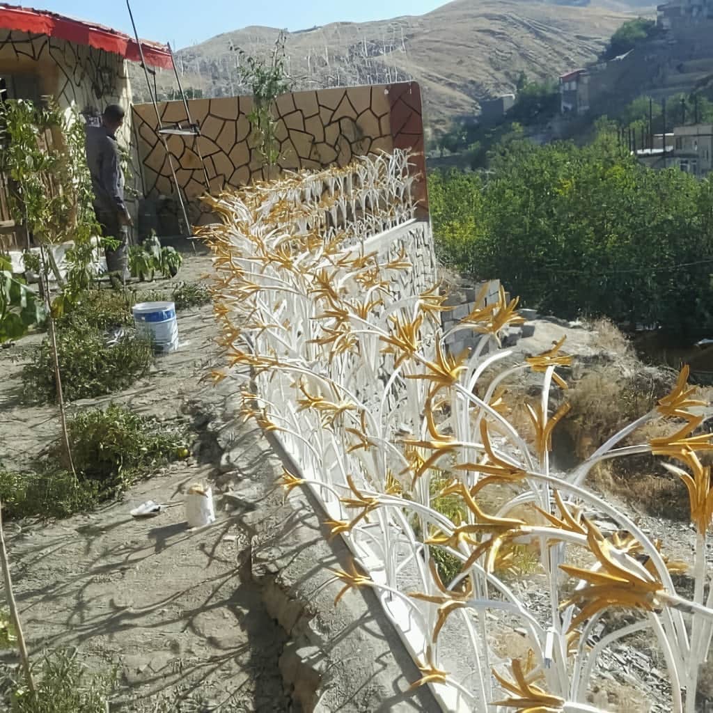 خرید حفاظ شاخگوزنی بالای دیوار در تهران