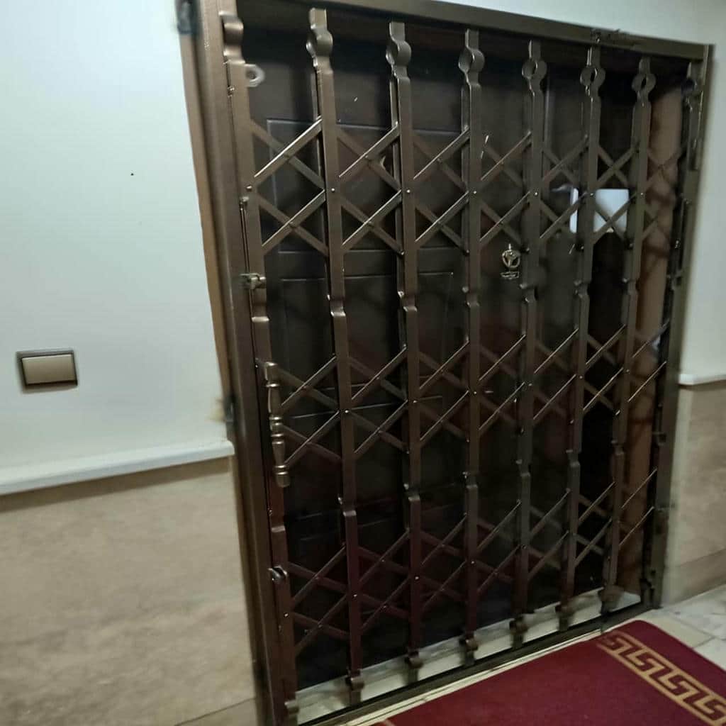 خرید درب حفاظ آکاردئونی در بوشهر