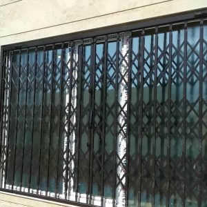 درب محافظتی آکاردئونی در تهران