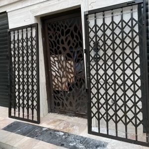درب حفاظ آکاردئونی در همدان