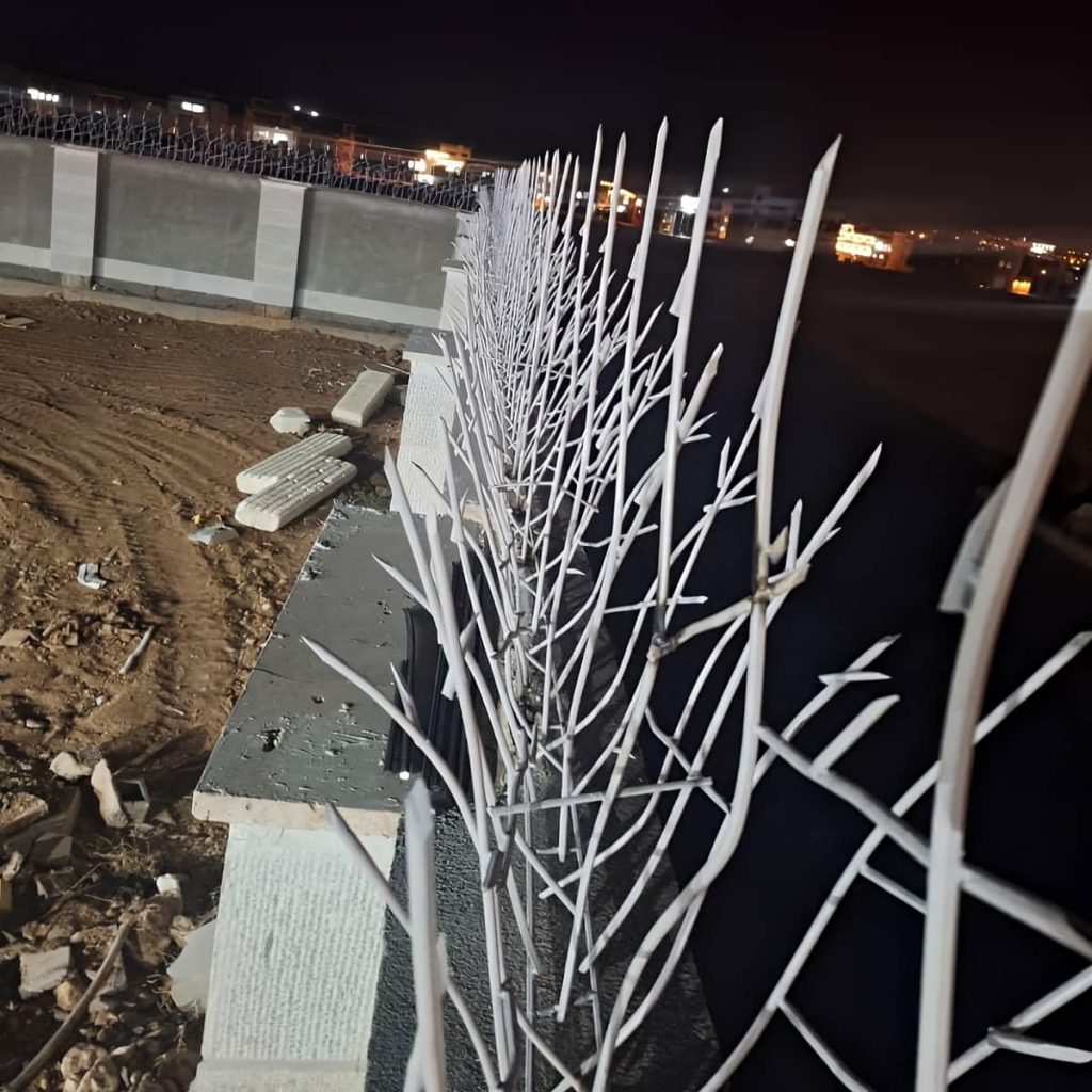 مزیت نصب حفاظ آهنی شاخ گوزنی روی دیوار با ارتفاع زیاد