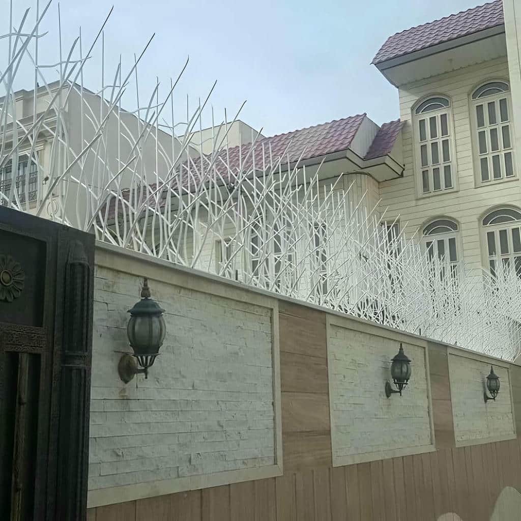 برآورد قیمت حفاظ فولادی شاخ گوزنی بالای دیوار