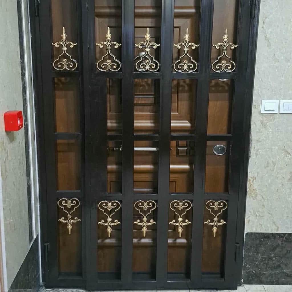 درب آکاردئونی طرح چهار گل