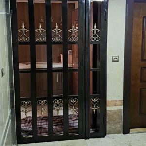 مزیت محافظ آکاردئونی پشت درب آپارتمان