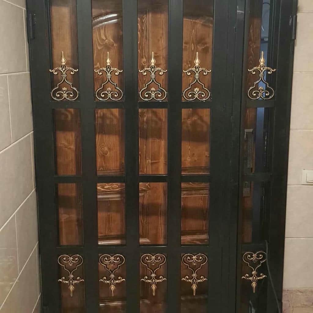 حفاظ تاشو روی درب آپارتمان: حفاظ آکاردئونی