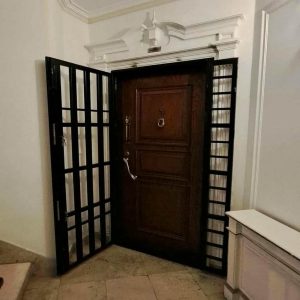 قیمت فروش درب آکاردئونی پشت درب منزل