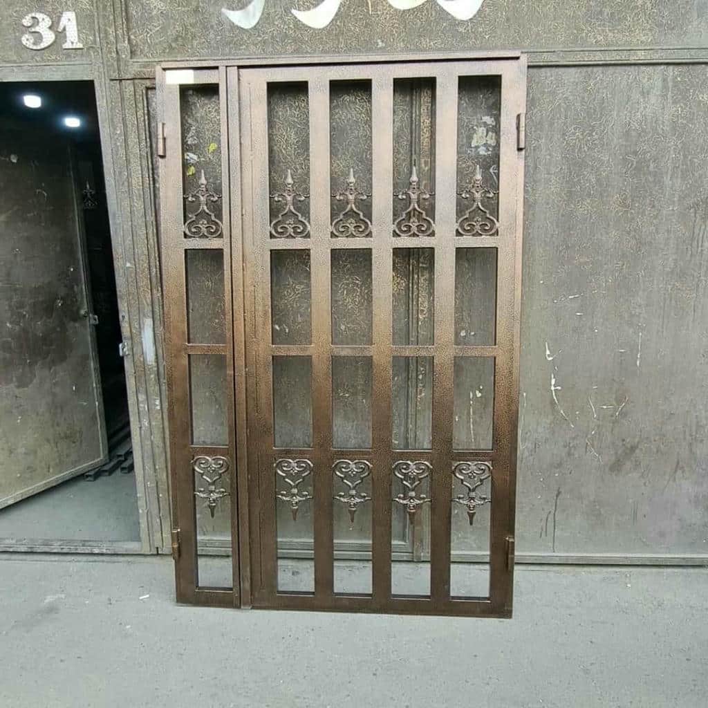 محافظ آکاردئونی درب آپارتمان