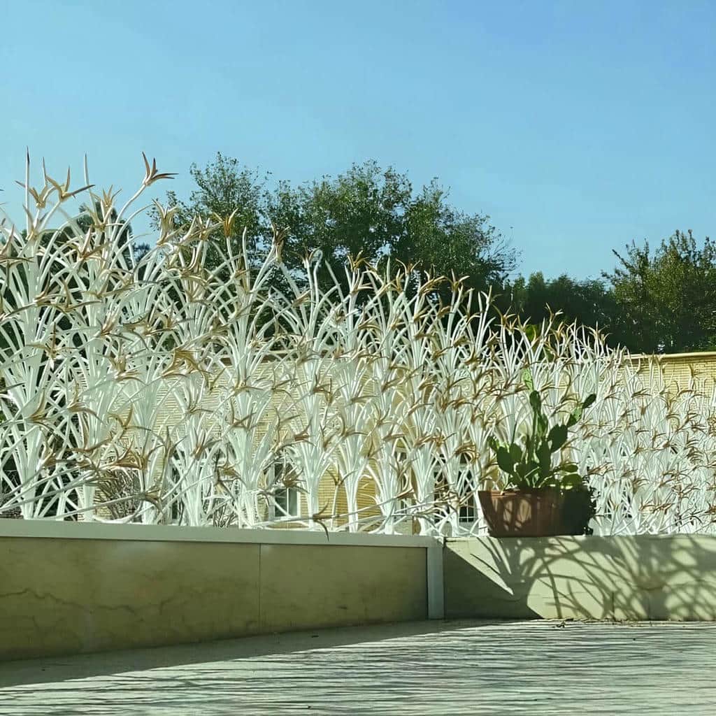فروش نرده حفاظ روی دیوار در رشت