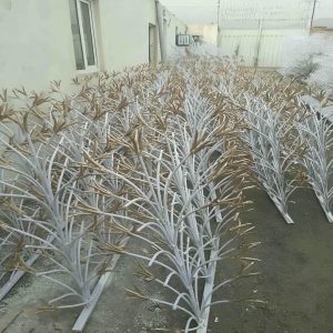 نرده حفاظ روی دیوار در شیراز