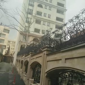 تست مقاومت حفاظ روی دیوار در مقابل ضربه و شکسته شدن