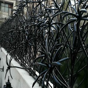 حفاظ نخل مرداب روی دیوار