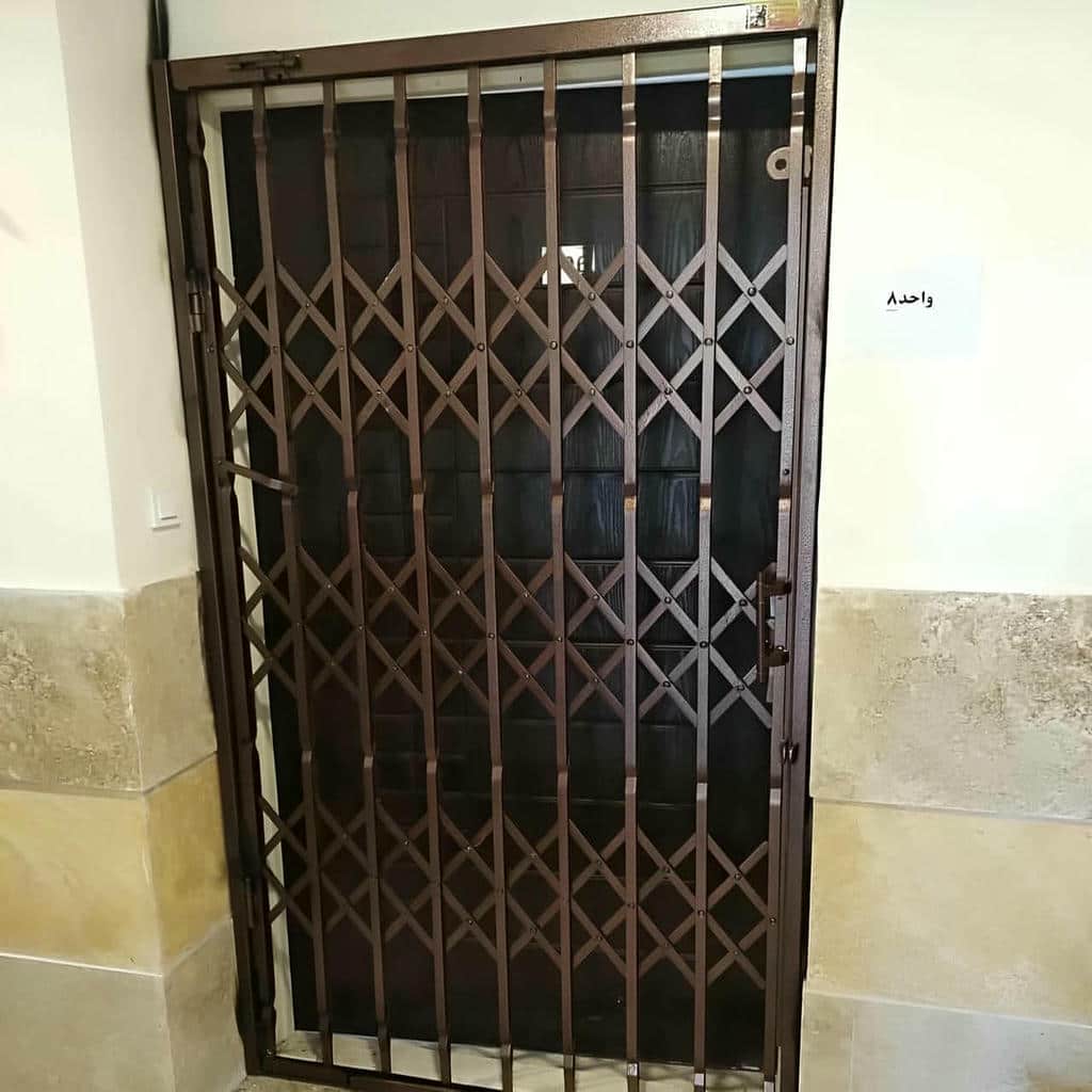 حفاظ درب ضد سرقت با بدنه فلزی