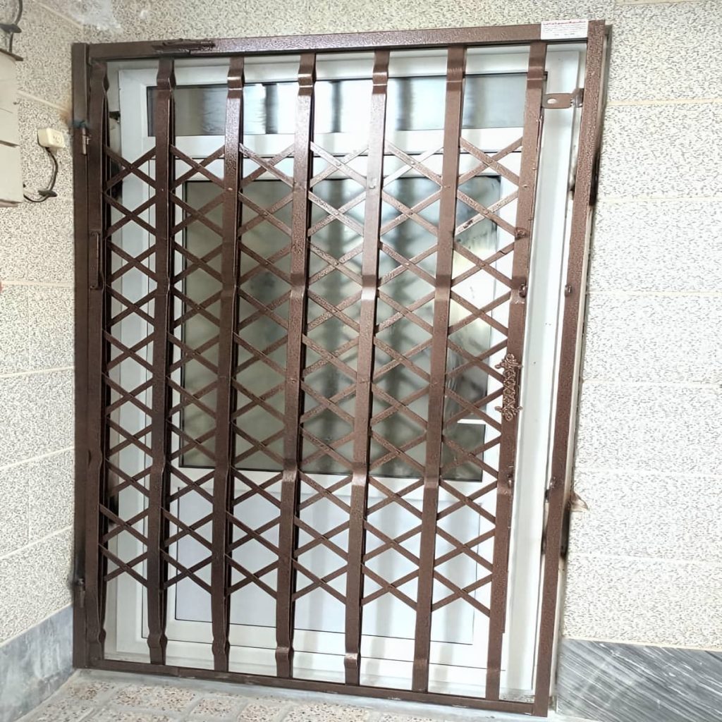 حفاظ درب ضد سرقت با طراحی جمع شونده