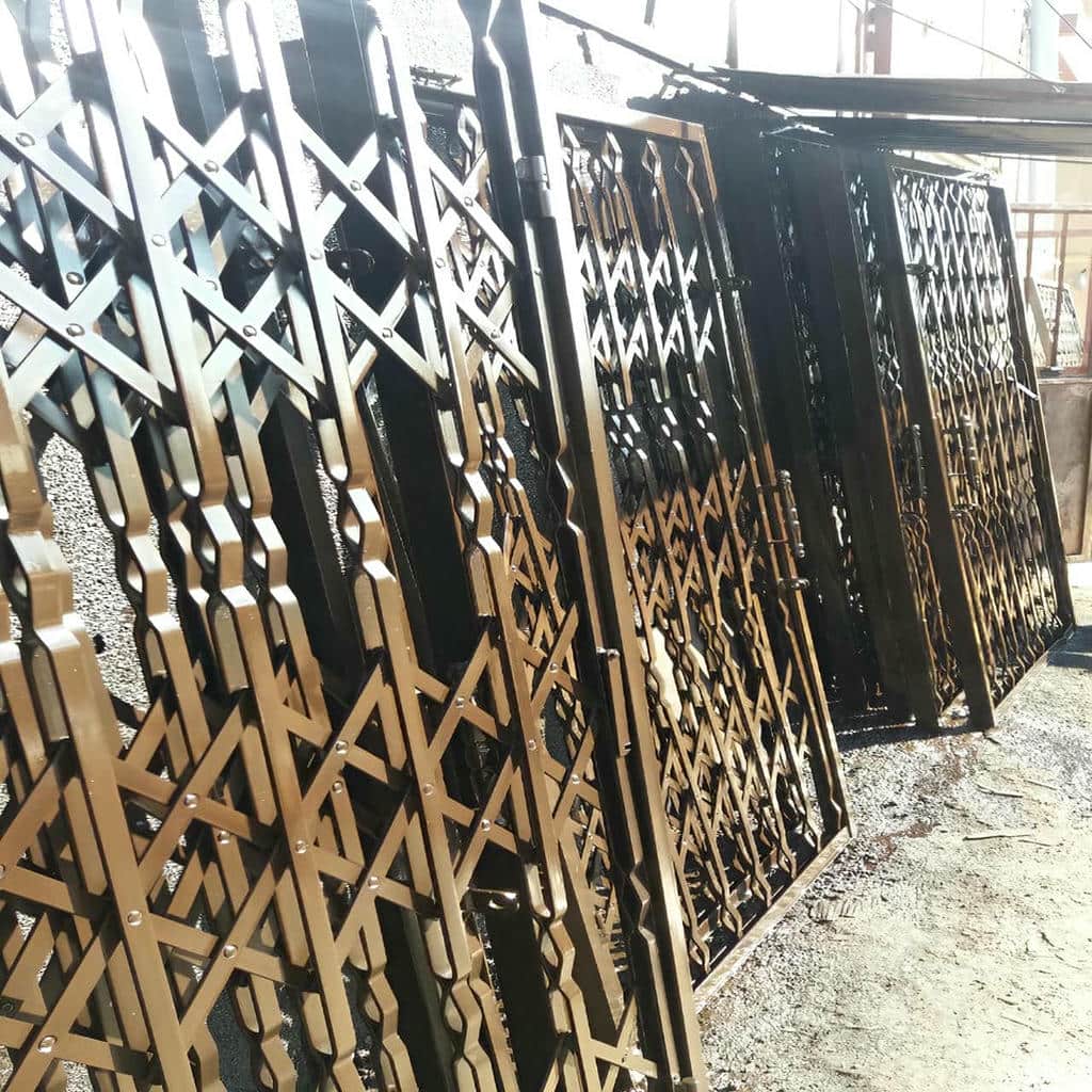 حفاظ کشویی جمع شونده برای مسیر رفت و آمد