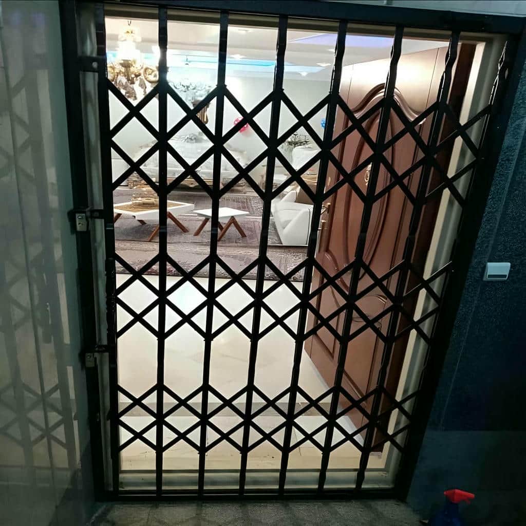 حفاظ درب ضد سرقت فلزی با ساختار مقاوم