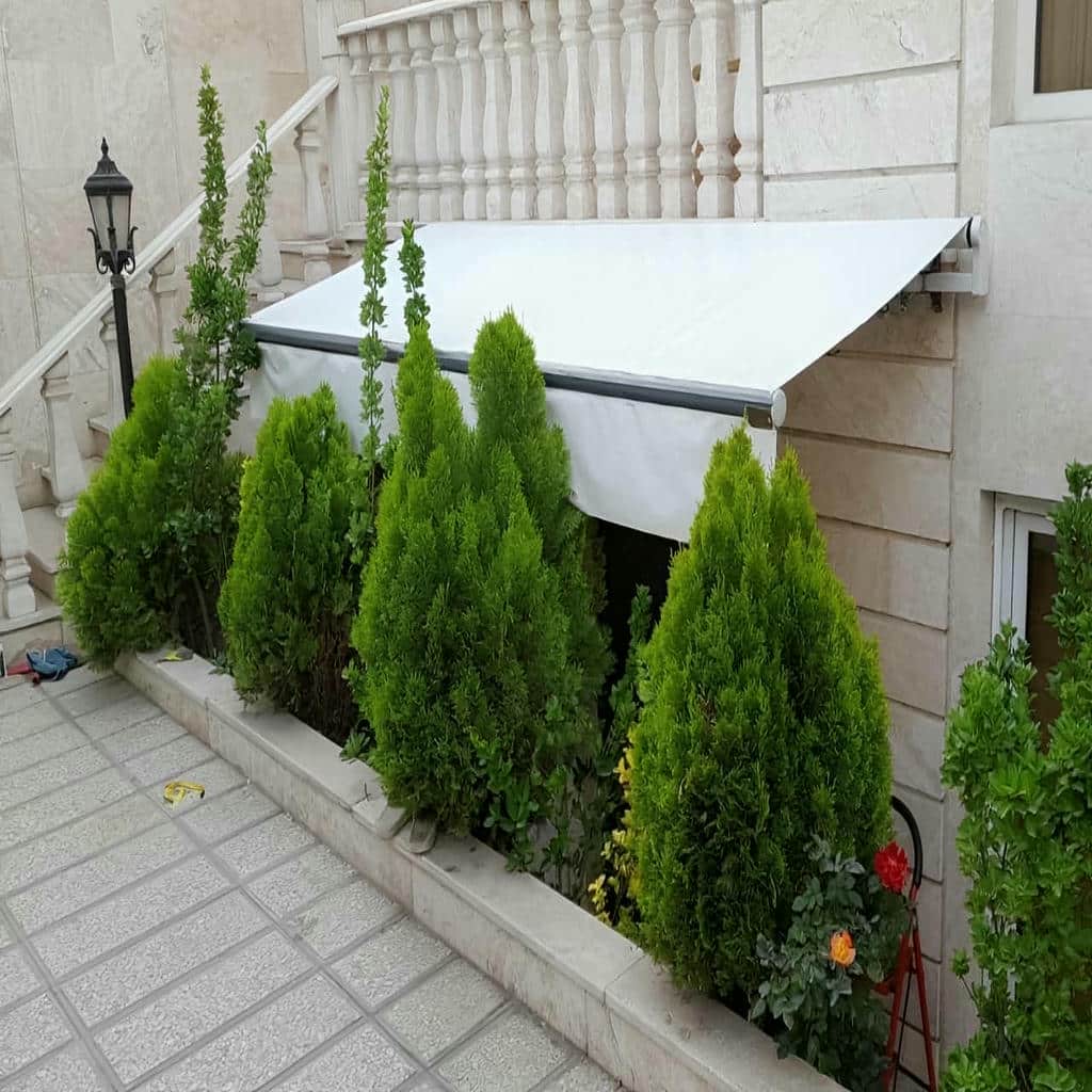 سایبان پارکینگ با پوشش متناسب روی محل توقف خودرو