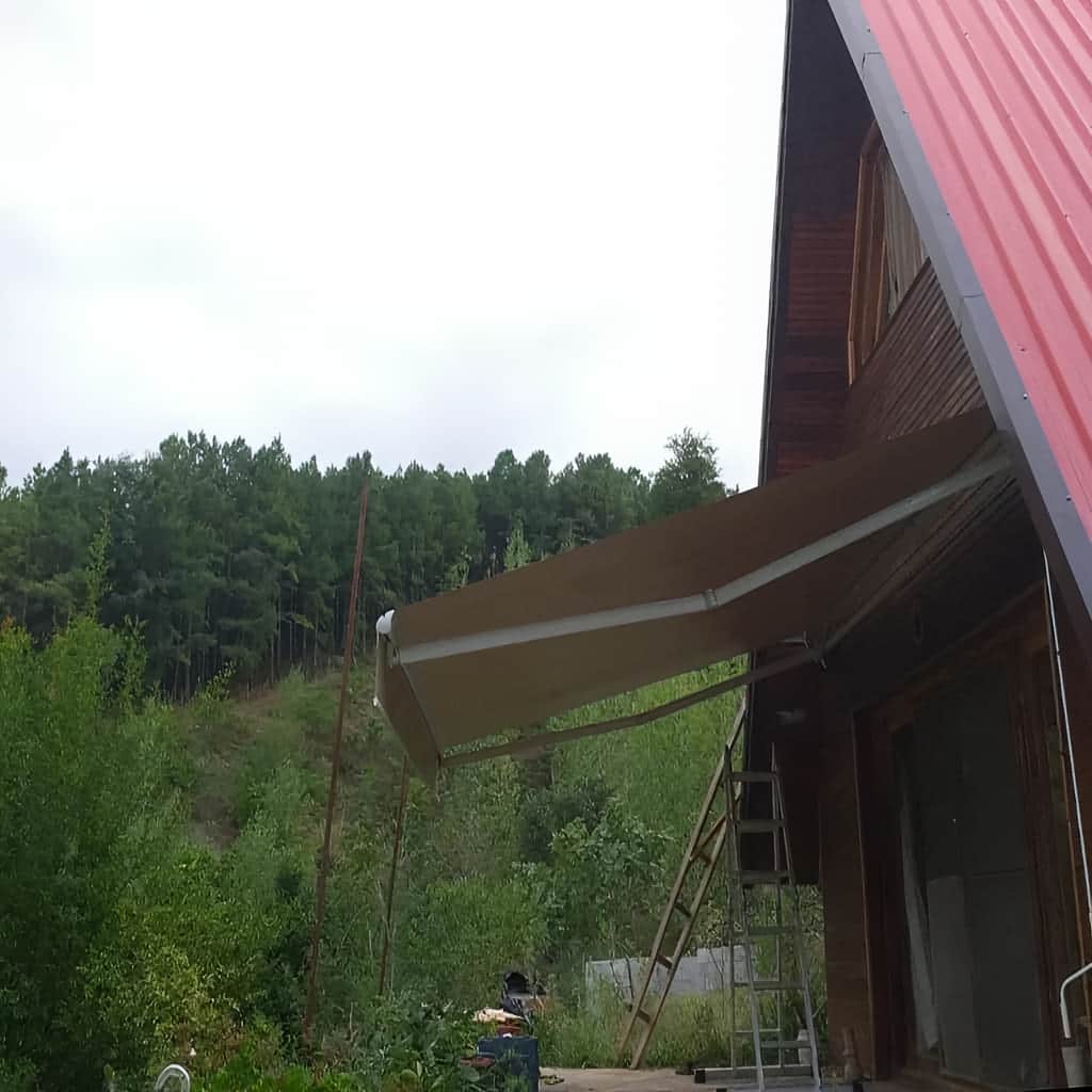 سایبان بالکن بازویی مناسب بازسازی فضای مسکونی