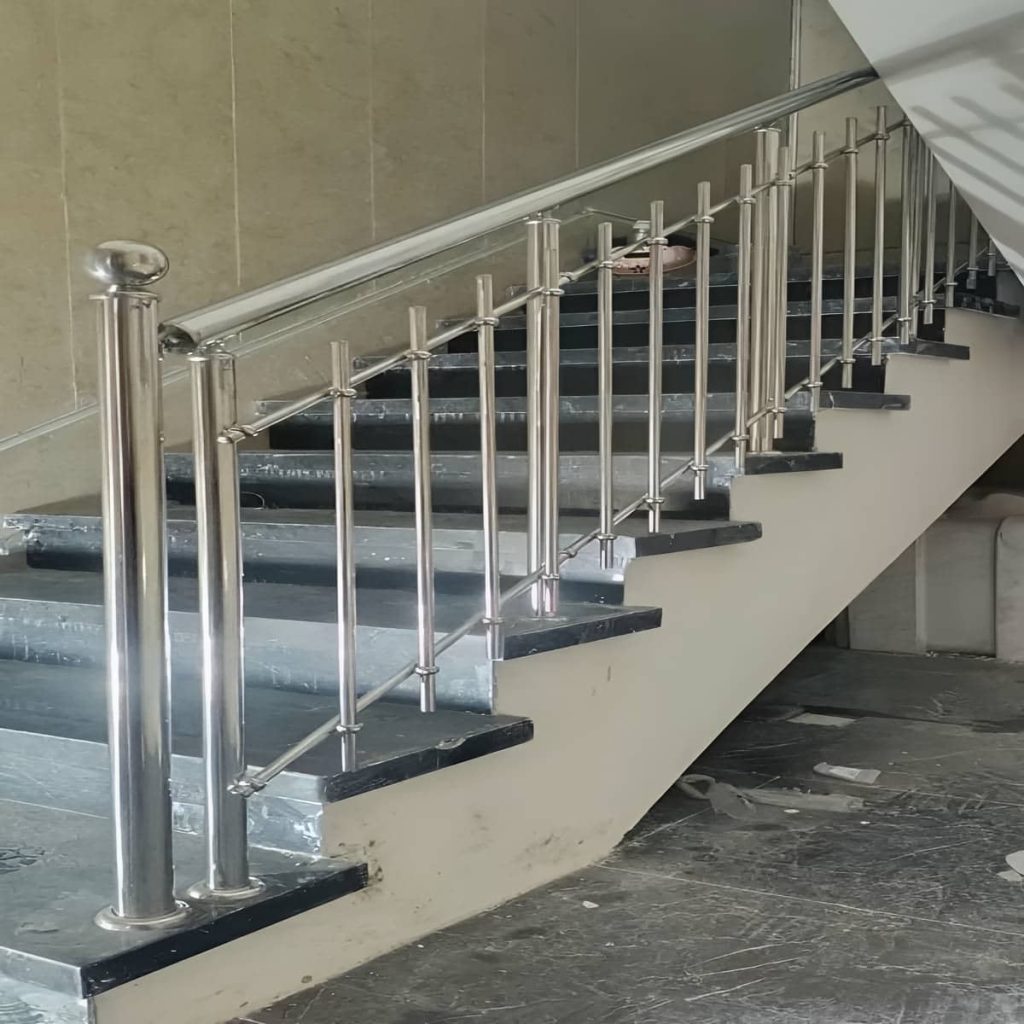 نرده استیل بالکن با متریال مقاوم نرده استیل بالکن با متریال مقاوم