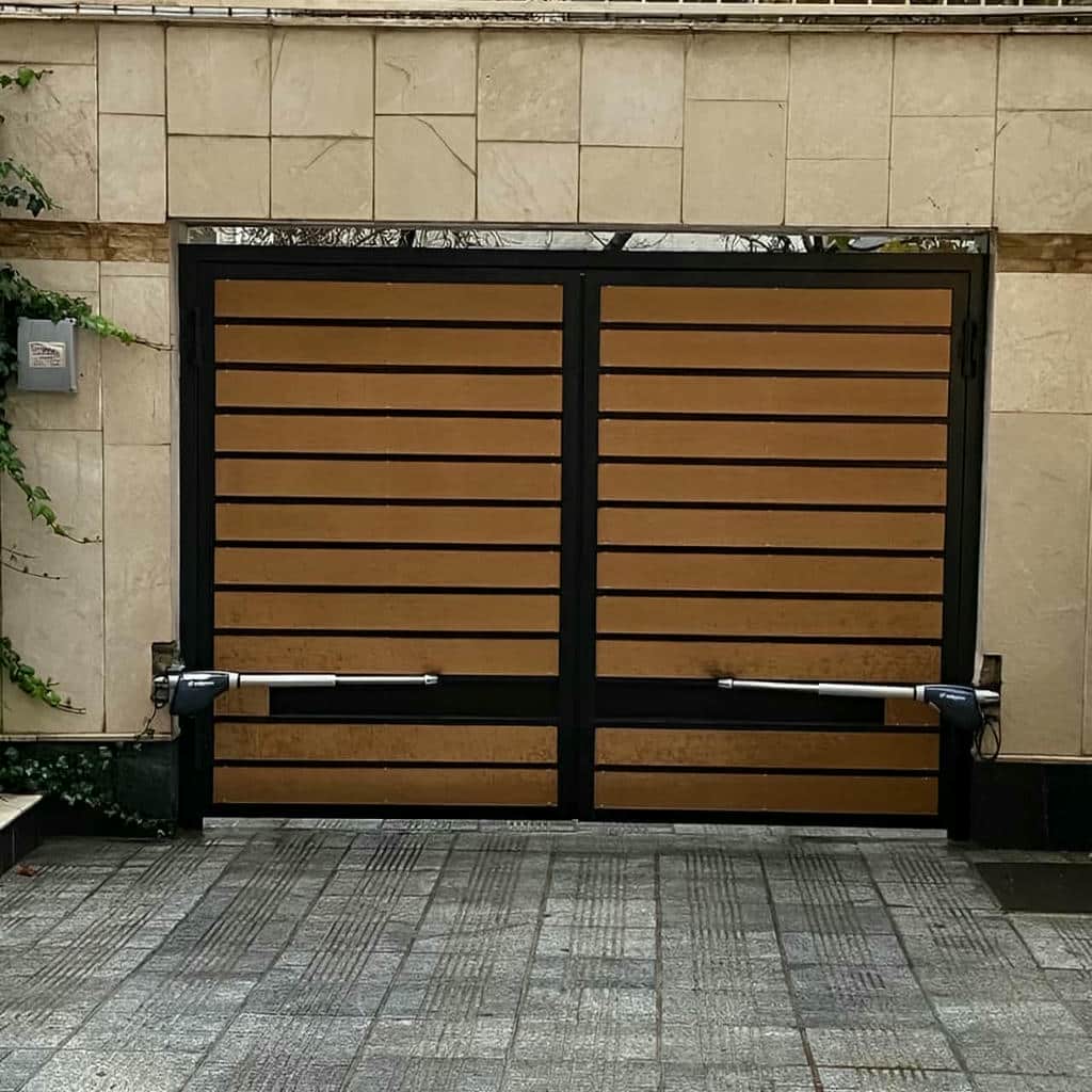 جک بازویی در نمونه اجرای ورودی عریض