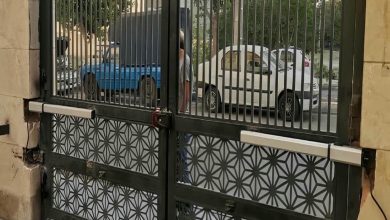 جک هیدرولیک نصب شده روی درب پارکینگ فضای گرم