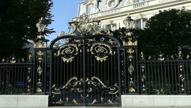 درب باغی فلزی تیره برای مناطق گرم و خشک