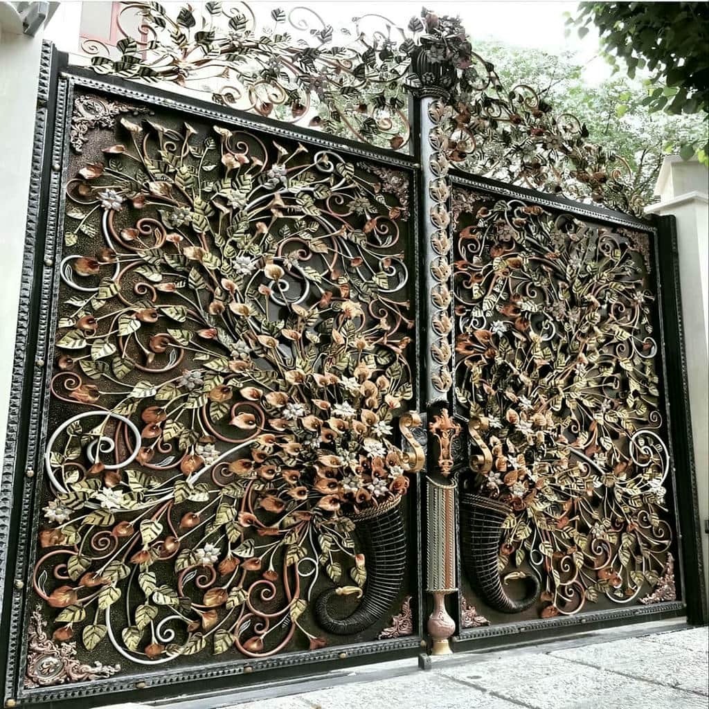 درب پارکینگ با پوشش دید برای حفظ حریم ساختمان