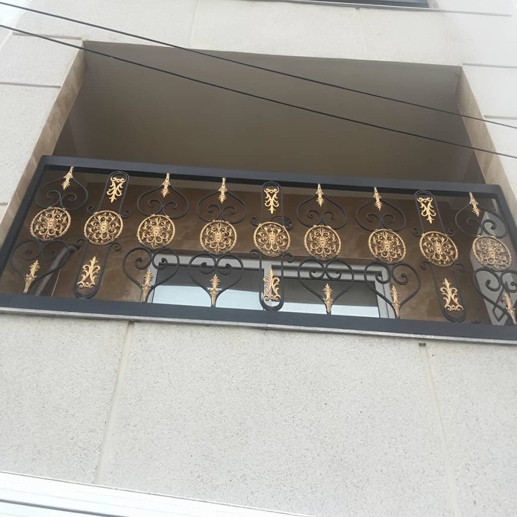 نرده پله برای مسیر راه پله