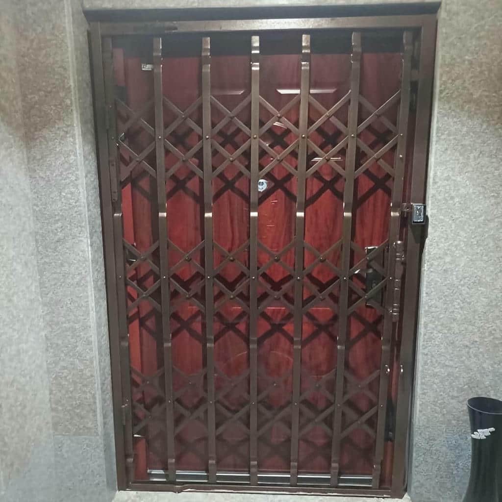 درب آکاردئونی طرح دار ورودی